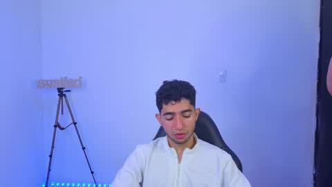 Snapshot of liiam_jesus chatting on April 16, 1:23 pm liiam_jesus online show from April 16, 1:23 pm