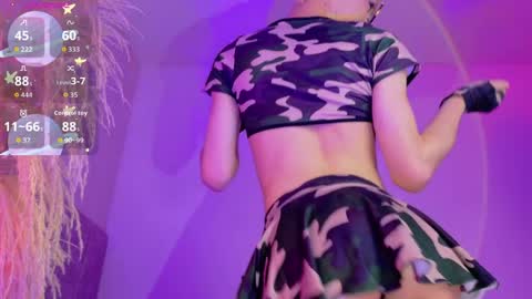 Snapshot of liiamluna chatting on April 1, 1:41 pm Liiam Luna online show from April 1, 1:41 pm