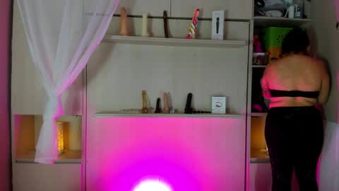         online show from October 6, 11:40 am