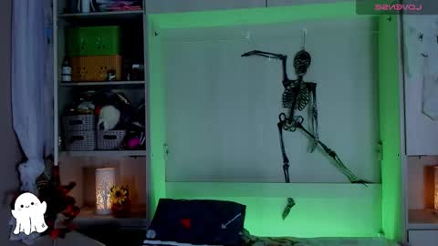         online show from October 8, 11:41 am