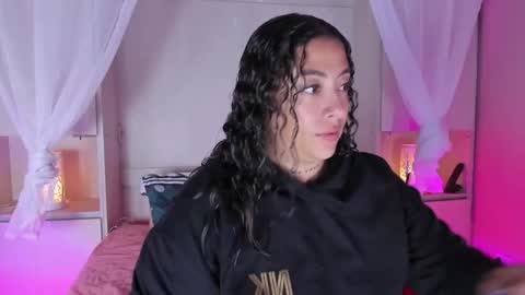         online show from November 11, 11:43 am