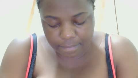 Snapshot of liilcutiee chatting on April 11, 9:41 pm Lily online show from April 11, 9:41 pm