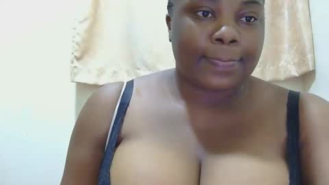 Snapshot of liilcutiee chatting on April 27, 9:13 pm Lily online show from April 27, 9:13 pm