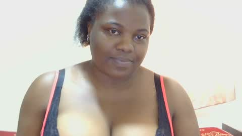 Snapshot of liilcutiee chatting on July 1, 10:17 am Lily online show from July 1, 10:17 am