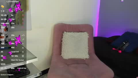 Lily Moore online show from December 19, 10:34 am