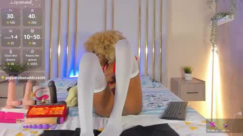 liincostelloo online show from February 14, 8:48 pm