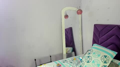 liincostelloo online show from September 15, 12:27 pm