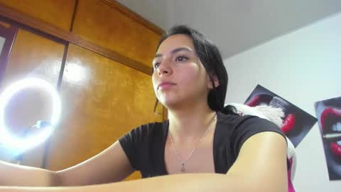 Snapshot of lika_little0 chatting on October 20, 2:34 am lika_little0 online show from October 20, 2:34 am
