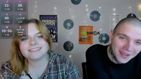 Snapshot of lika_pop chatting on November 28, 8:22 pm lika_pop online show from November 28, 8:22 pm