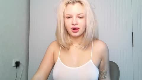 Anna and Bella online show from July 18, 7:34 am