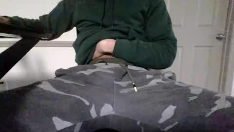 Snapshot of likeitorleaveit008 chatting on January 26, 5:02 pm likeitorleaveit008 online show from January 26, 5:02 pm