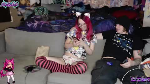 Snapshot of likemyashe chatting on December 2, 6:09 am LikeMyAshe online show from December 2, 6:09 am