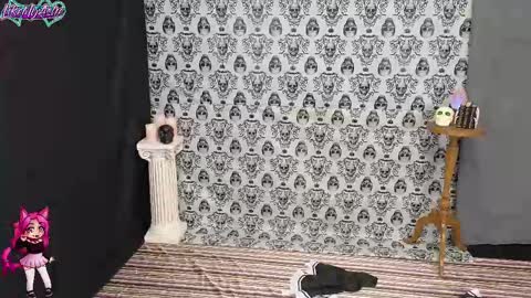 LikeMyAshe online show from October 5, 11:08 am