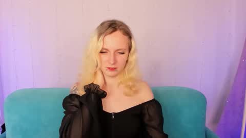 Snapshot of likilip chatting on November 6, 2:01 am likilip online show from November 6, 2:01 am