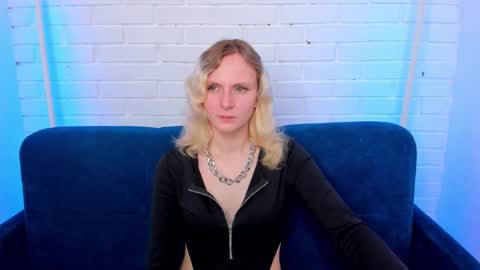 Snapshot of likilip chatting on November 27, 2:02 am likilip online show from November 27, 2:02 am