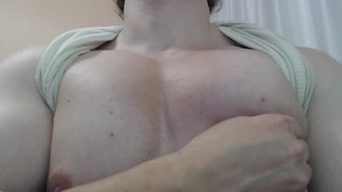 Snapshot of likwidator84 chatting on October 14, 12:00 am Maximus online show from October 14, 12:00 am