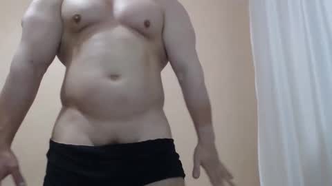 Snapshot of likwidator84 chatting on October 29, 10:50 am Maximus online show from October 29, 10:50 am