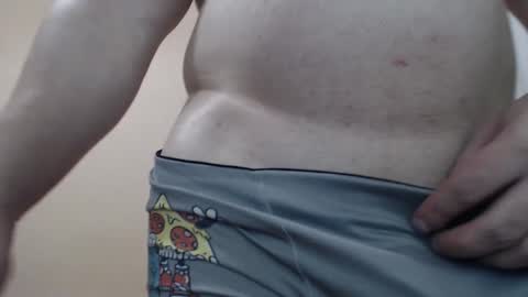 Snapshot of likwidator84 chatting on October 31, 11:00 am Maximus online show from October 31, 11:00 am