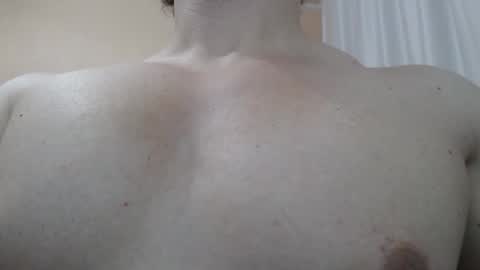 Snapshot of likwidator84 chatting on November 20, 10:53 pm Maximus online show from November 20, 10:53 pm