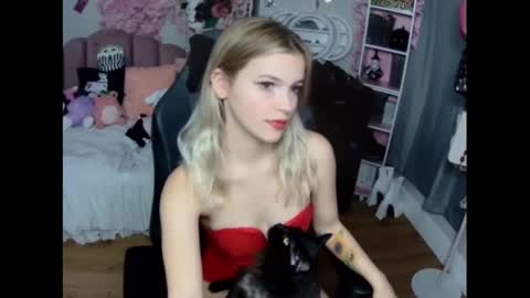 Lil Bunny online show from December 2, 9:06 pm