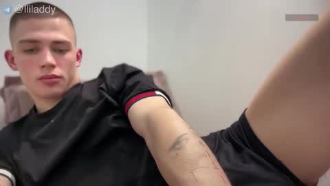 Snapshot of lil_addy chatting on November 27, 6:32 pm Addy online show from November 27, 6:32 pm