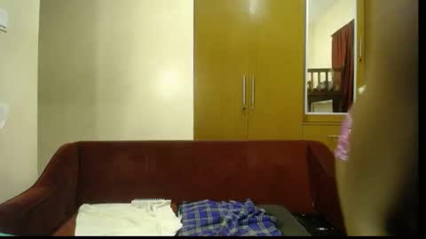 Euni online show from March 15, 8:04 pm