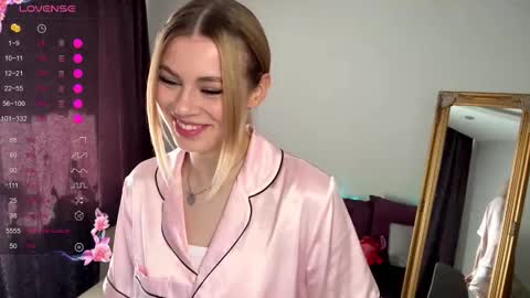 Elisa  online show from October 6, 9:51 am