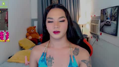 LILY online show from December 3, 9:01 pm