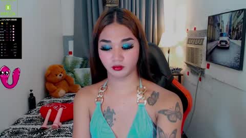 LILY online show from February 6, 1:54 pm