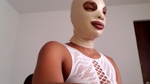 Snapshot of lil_ith chatting on February 18, 2:35 pm Lilith online show from February 18, 2:35 pm