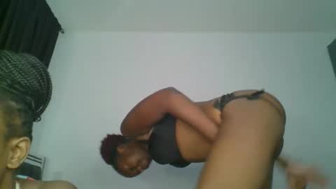 lil_meg online show from February 25, 7:01 pm