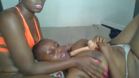 lil_meg online show from March 25, 12:49 am