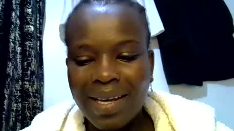 Snapshot of lil_miss23 chatting on October 6, 4:32 am lil_miss23 online show from October 6, 4:32 am
