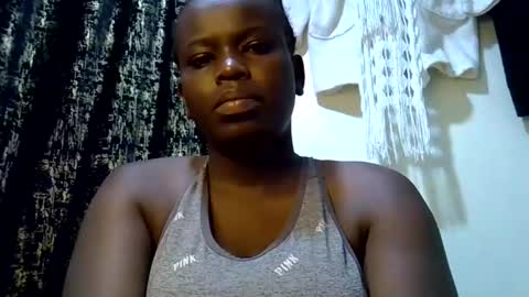 Snapshot of lil_miss23 chatting on October 7, 1:58 am lil_miss23 online show from October 7, 1:58 am