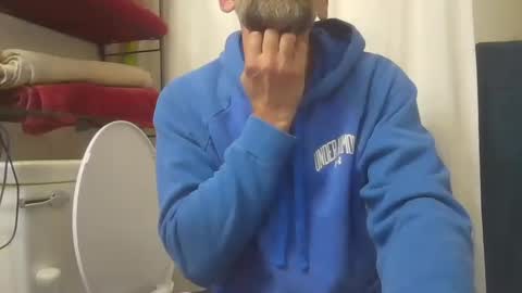 Snapshot of lil_ryno chatting on March 3, 7:21 am lil_ryno online show from March 3, 7:21 am