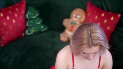 Rina  online show from December 14, 6:34 pm