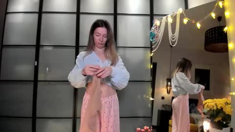 aka princessmaya online show from March 4, 8:59 pm