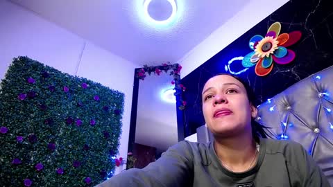   online show from January 22, 10:40 am