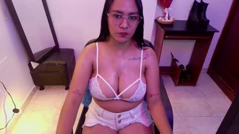 lila_johansson online show from March 20, 8:35 pm
