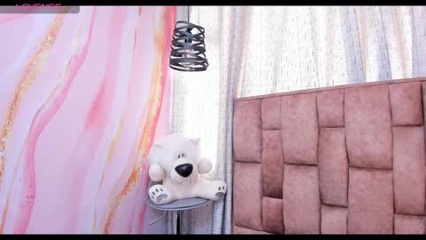 lila noa online show from January 22, 1:11 pm