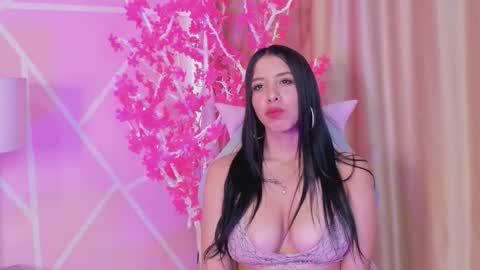 lila noa online show from September 22, 8:00 pm