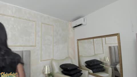 lila bailey  online show from October 6, 7:33 pm