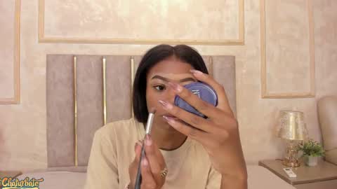 lila bailey  online show from October 7, 7:55 pm