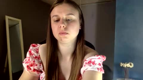 Lily online show from September 22, 1:24 pm