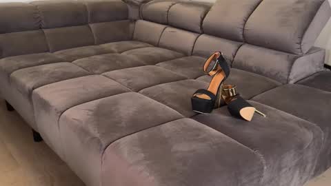 lilaloove online show from March 28, 6:18 pm