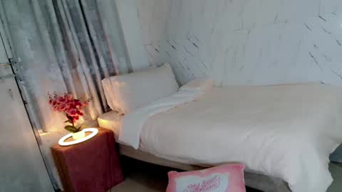 Snapshot of lilatara chatting on February 21, 4:46 am Lila online show from February 21, 4:46 am