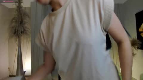 Lila West online show from October 6, 10:45 am