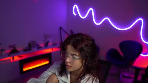 Rebecca online show from February 18, 6:31 am