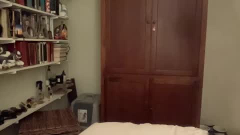 Snapshot of lilbi85_ chatting on December 9, 12:23 am lilbi85_ online show from December 9, 12:23 am