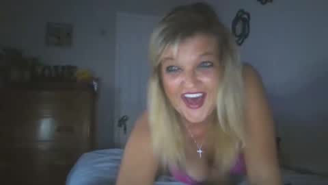 lilblonde412 online show from September 27, 2:49 am